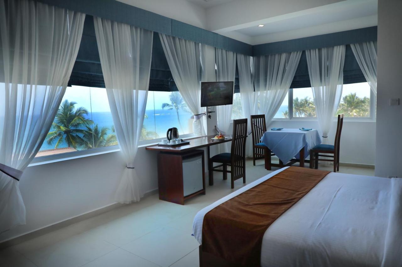 Mount Breeze Hotel Dehiwala-Mount Lavinia Exterior foto